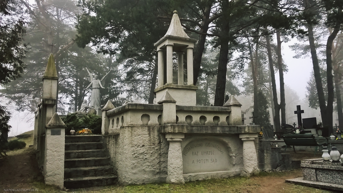 Białystok atrakcje: cmentarz w Wasilkowie