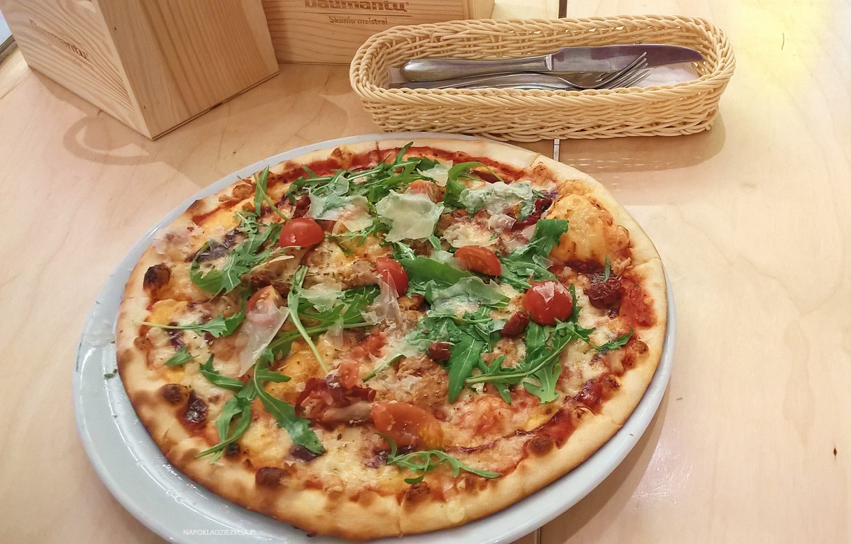 Wilno na weekend gdzie nie jeść: pizza w lokalu Cili Pica