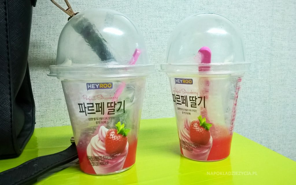 Korea Południowa: słodycze (lody truskawkowe)